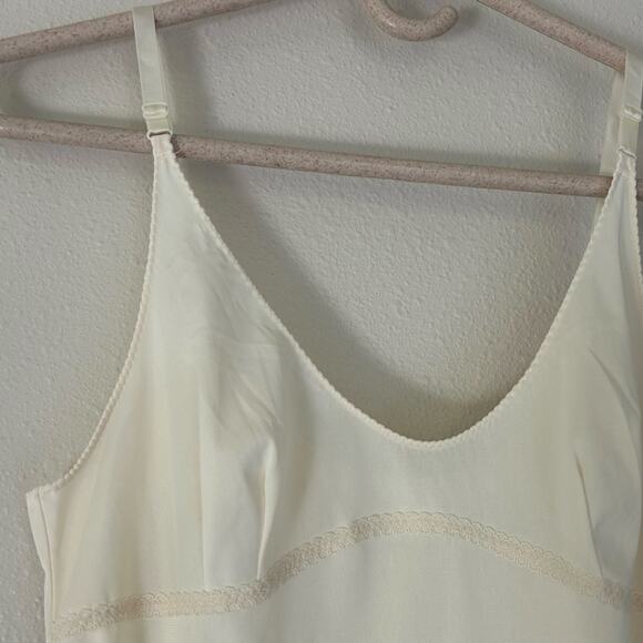 Vintage Lorraine Slip Dress Ivory Lace Trim Adjustable Straps 70s 80s Made USA - Picture 3 of 14